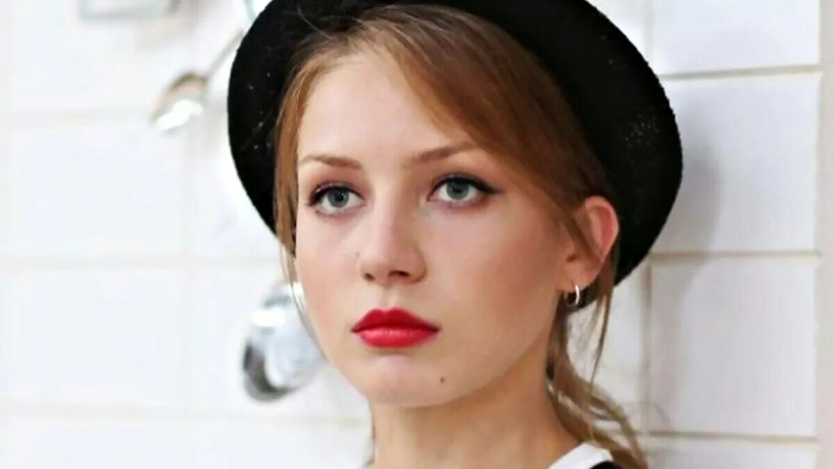 Кухня фото актрис Вот это красавчик: от фото бывшего мужа Кати из "Кухни" сердце бьется чаще