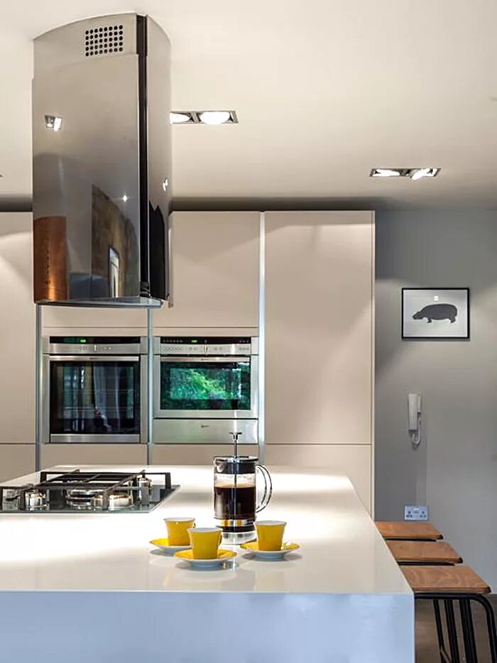 Кухня фото дизайн вытяжка Проект подвального помещения: функциональная кухня в необычном месте