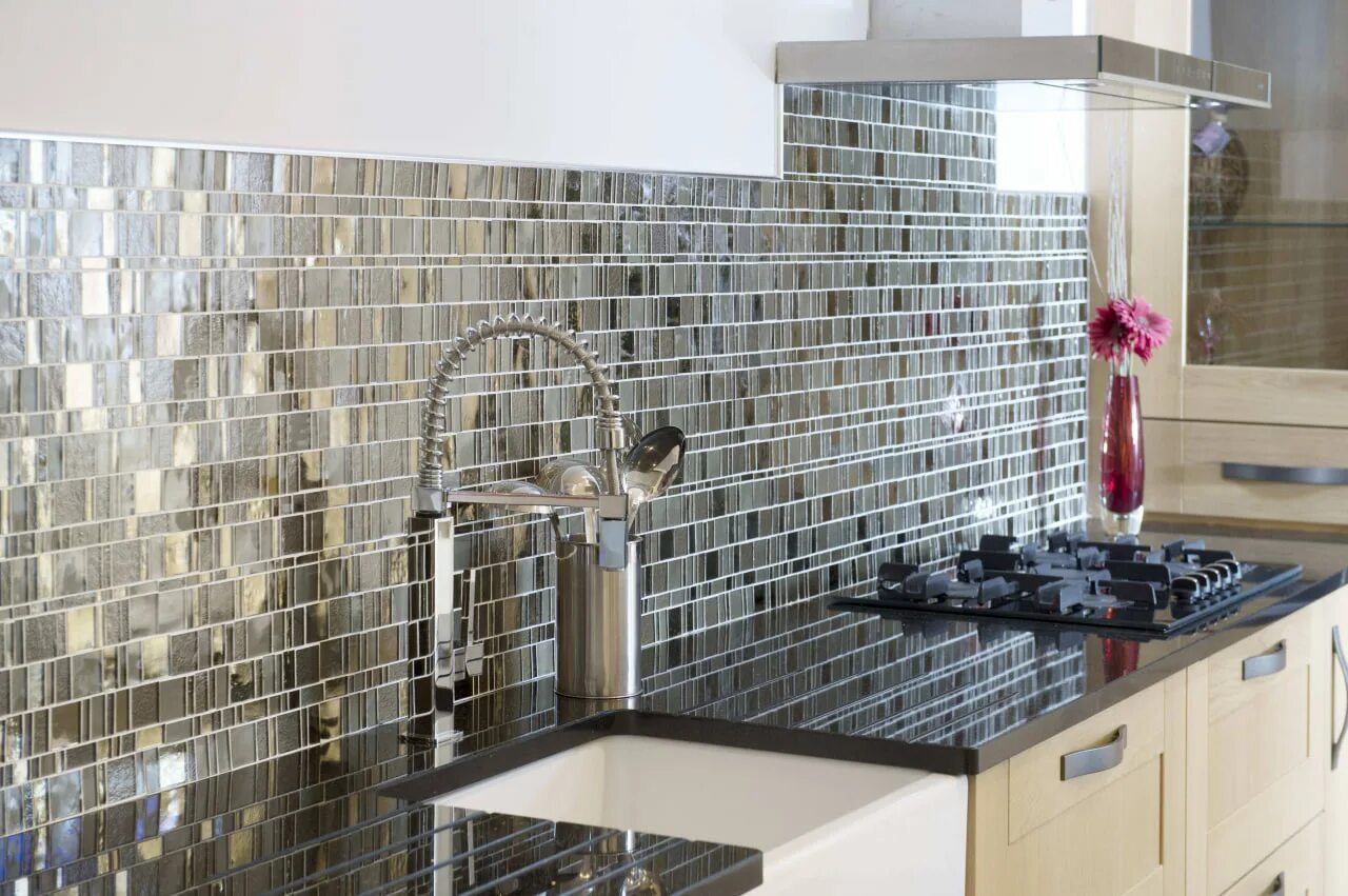 Кухня фото интерьер мозаика Плитка мозаика в интерьере - особенности и преимущества