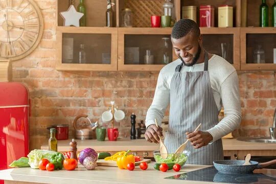 Кухня фото людей Black Man Cooking Изображения: просматривайте стоковые фотографии, векторные изо