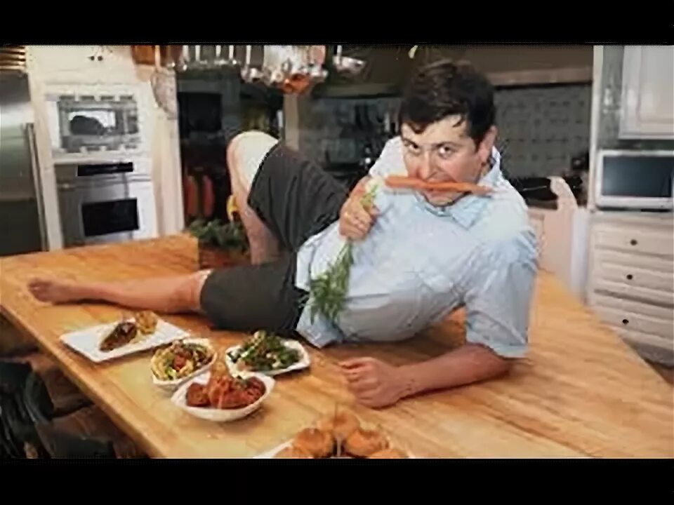 Кухня фото людей She needs a man - YouTube