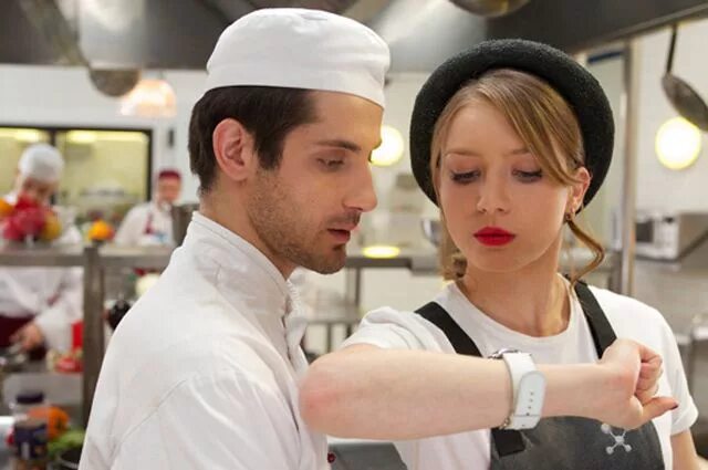 Кухня фото максим Сколько серий в последнем сезоне "Кухни"? Аргументы и Факты