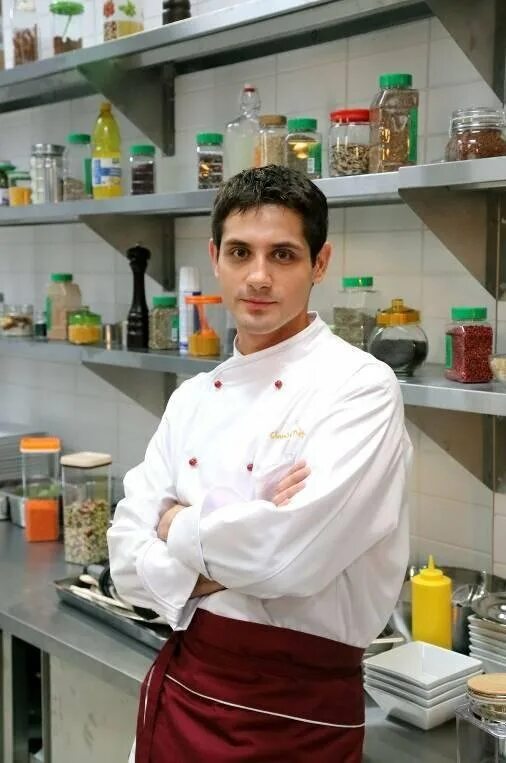 Кухня фото максим Сколько могли бы получать персонажи "Кухни" на самом деле Весёлый ресторанчик Дз