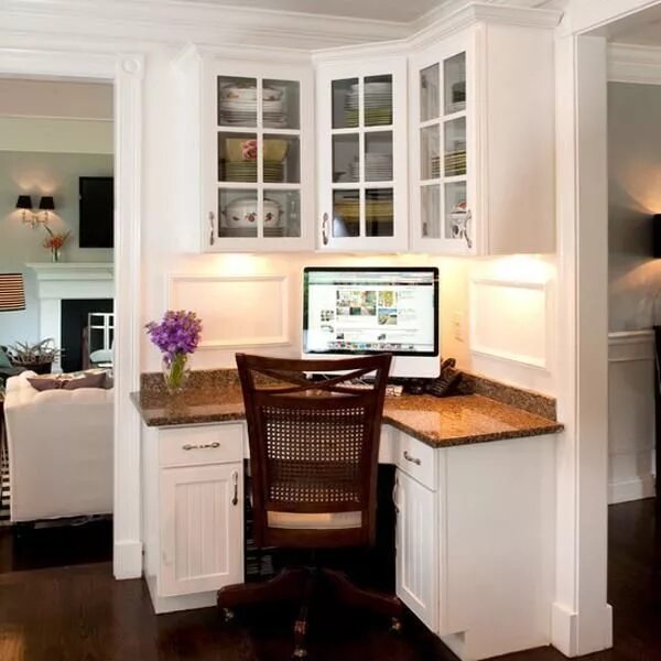 Кухня фото рабочая зона дизайн Built-In Home Office Furniture Ideas - corner office Home office design, Traditi