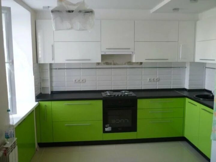 Кухня фото зеленый низ Замена старых фасадов кухни - купить в Москве, цена 14 999 руб., продано 12 мая 