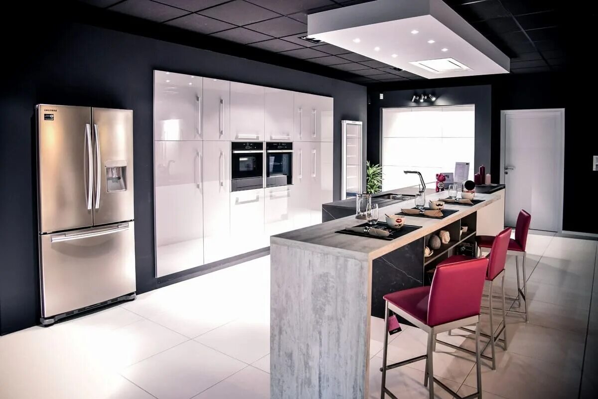 Кухня хай тек дизайн Дизайн кухни в стиле хай-тек 2019 - Rehouz