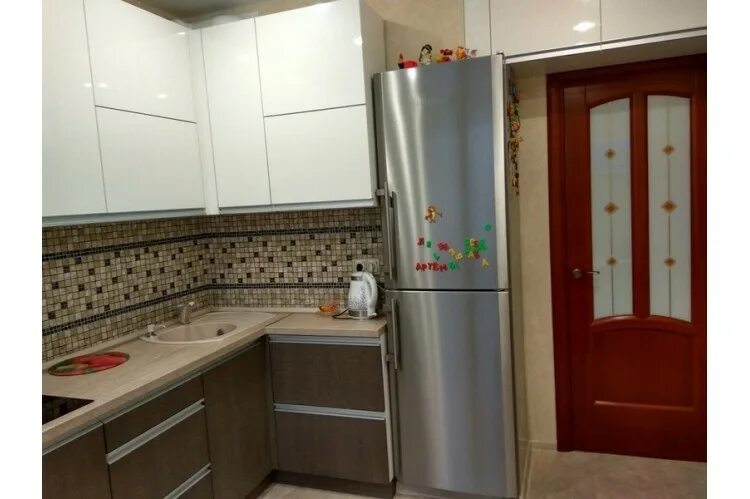 Кухня холодильник у окна фото Кухня с холодильником Балдинуцци - купить по цене от 17118 руб. от производителя