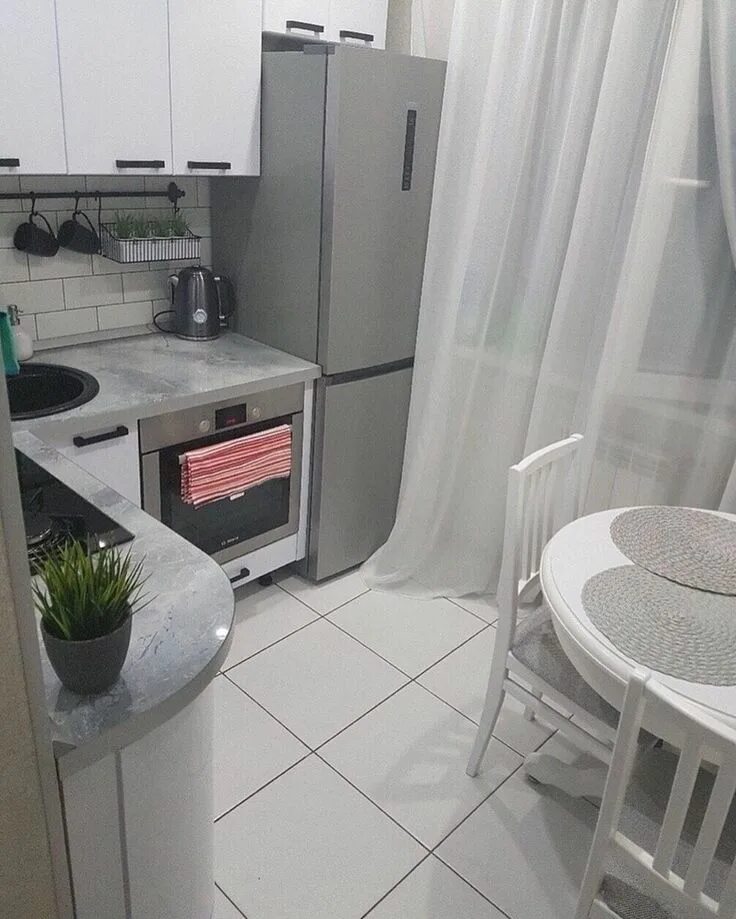 Кухня холодильник у окна фото 16.3 тыс. отметок "Нравится", 147 комментариев - Интерьер и Декор (@home_blog) в