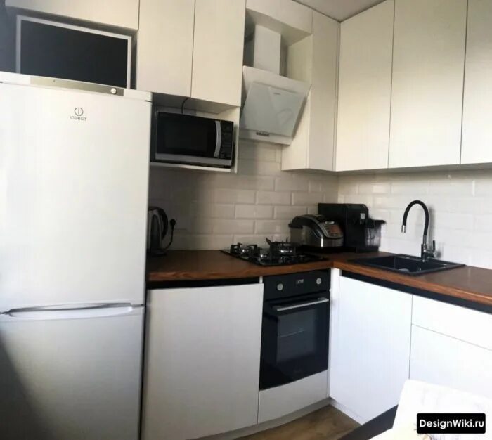 Кухня хрущевка дизайн с холодильником 5 метров Дизайн кухни 6 кв.м - 5 идей и 138 фото (реальные ремонты) Kitchen design, Home,