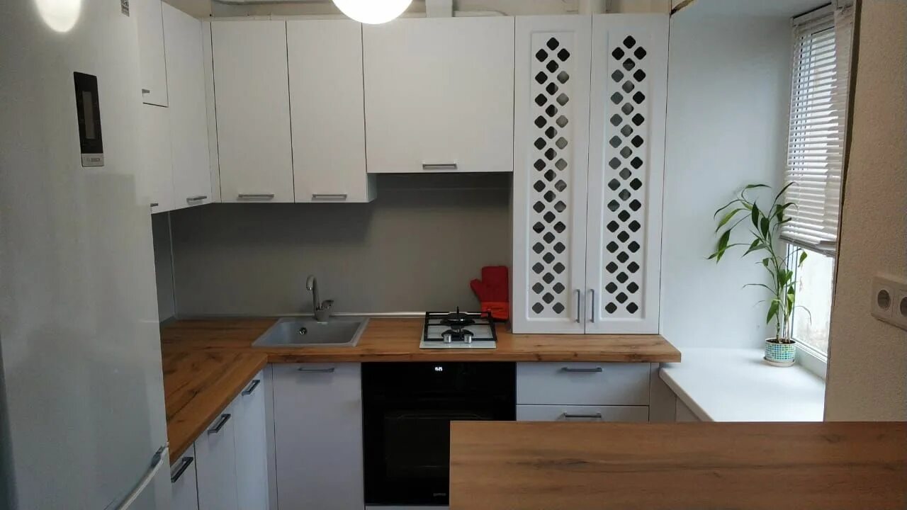 Кухня хрущевка колонка фото ДИЗАЙН ХРУЩЕВКИ's photos - 28,318 photos VK Kitchen cabinets, Home decor, Kitche