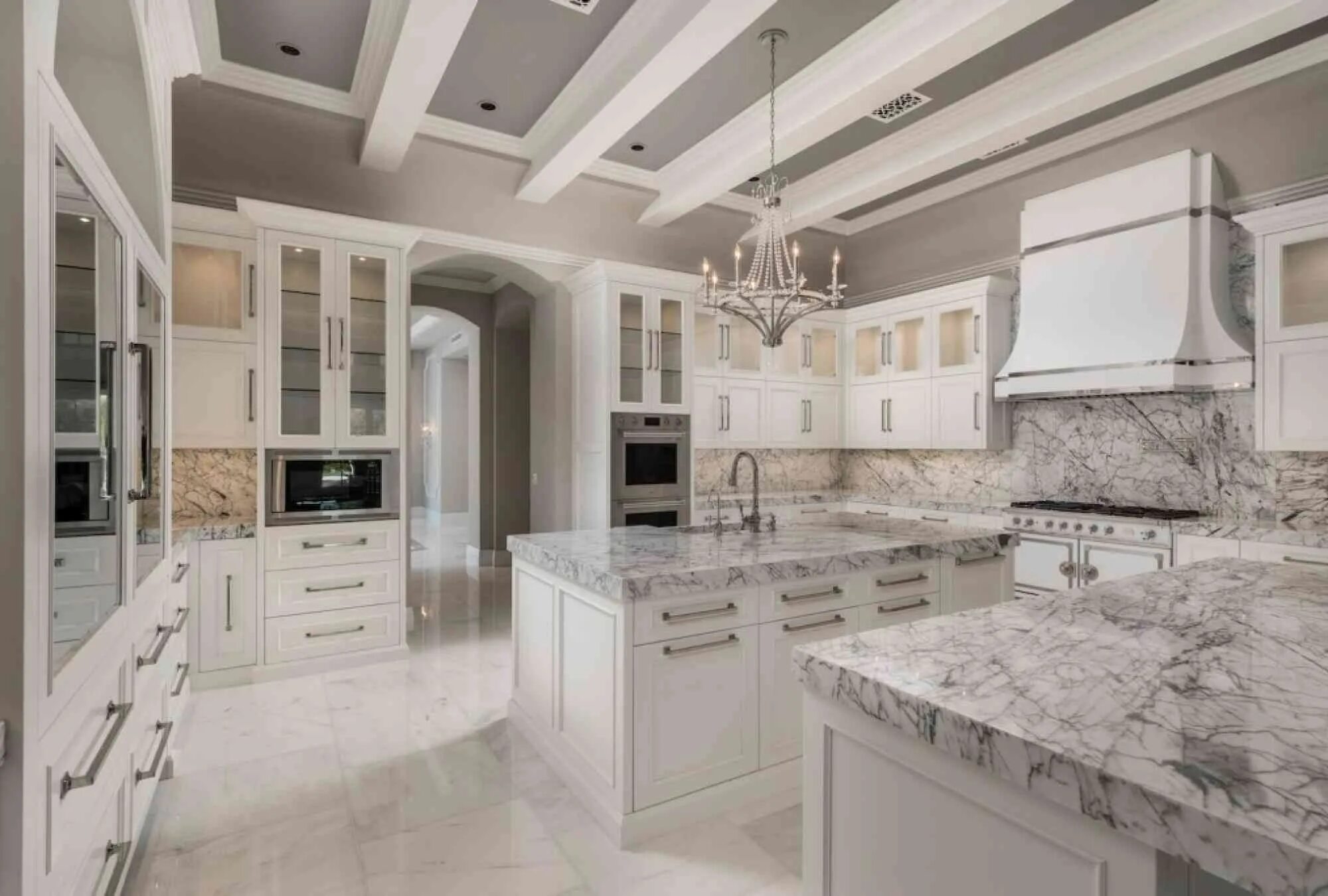 Кухня под мрамор дизайн фото Formal Mediterranean - Fratantoni Interior Designers Dream kitchens design, Cont