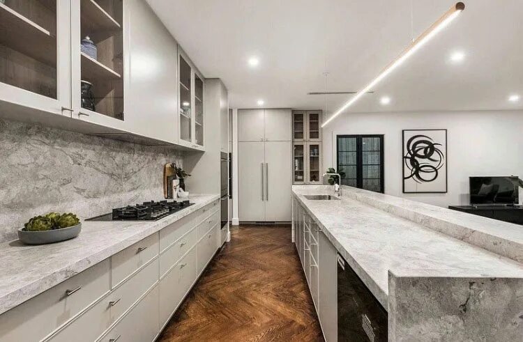 Кухня под мрамор дизайн фото Yılmaz Mermer Sanayi Ayvalık