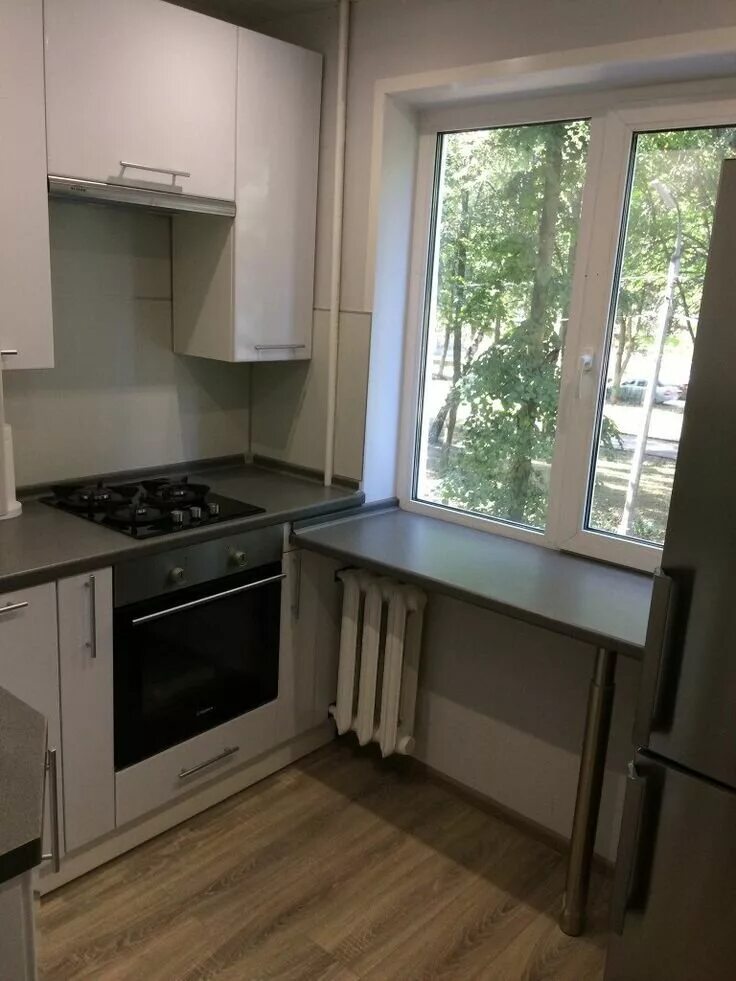 Кухня под окно в хрущевке фото Изготовление кухонной мебели в Саратове - Изготовление кухни - Ремонт и строител