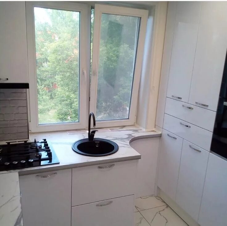 Кухня под окно в хрущевке фото ДИЗАЙН ХРУЩЕВКИ Дизайн дома декор, Украшение кухни, Небольшие кухни