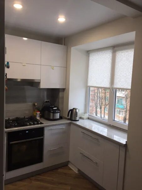 Кухня под окно в хрущевке фото маленькие кухни - Фотография 58 из 87 ВКонтакте