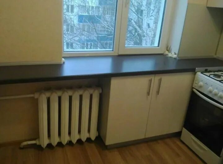 Кухня под окном батарея фото Неактивно