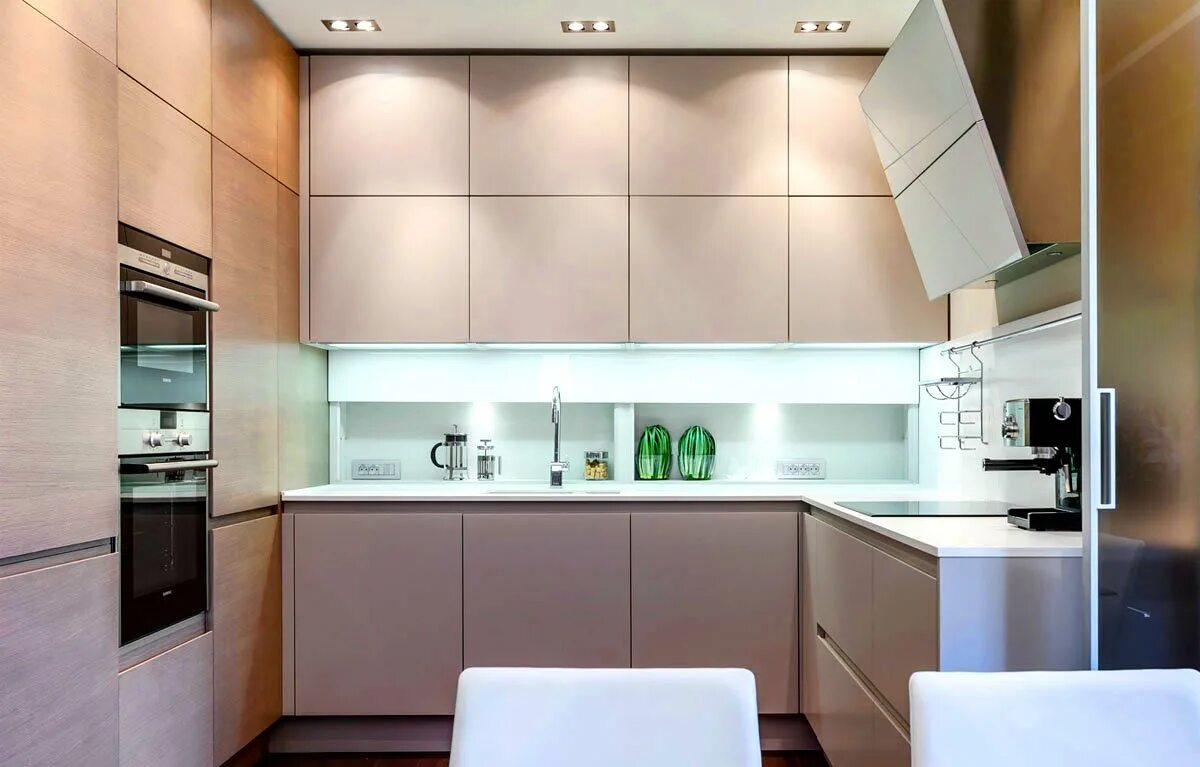 Кухня под потолок фото Кухня до потолка. Советы и обзоры в блоге фабрики мебели "Дик-мебель" - Фабрика 