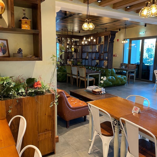 Кухня полли ул маршала катукова 20 фото Photos at Joud Cafe - Café in Abu Dhabi