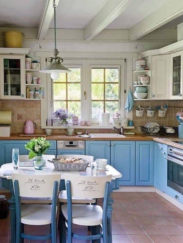 Кухня прованс на даче фото Cherrie Lunière Kitchen cabinet design, Kitchen interior, New kitchen cabinets