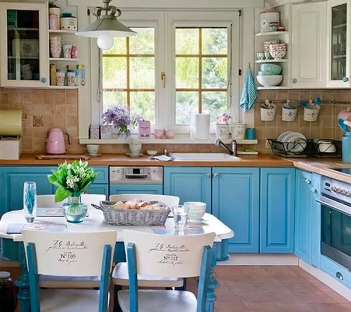 Кухня прованс в деревянном доме фото Деревянные кухни в стиле Прованс от фабрики "Кухни-Люкс"