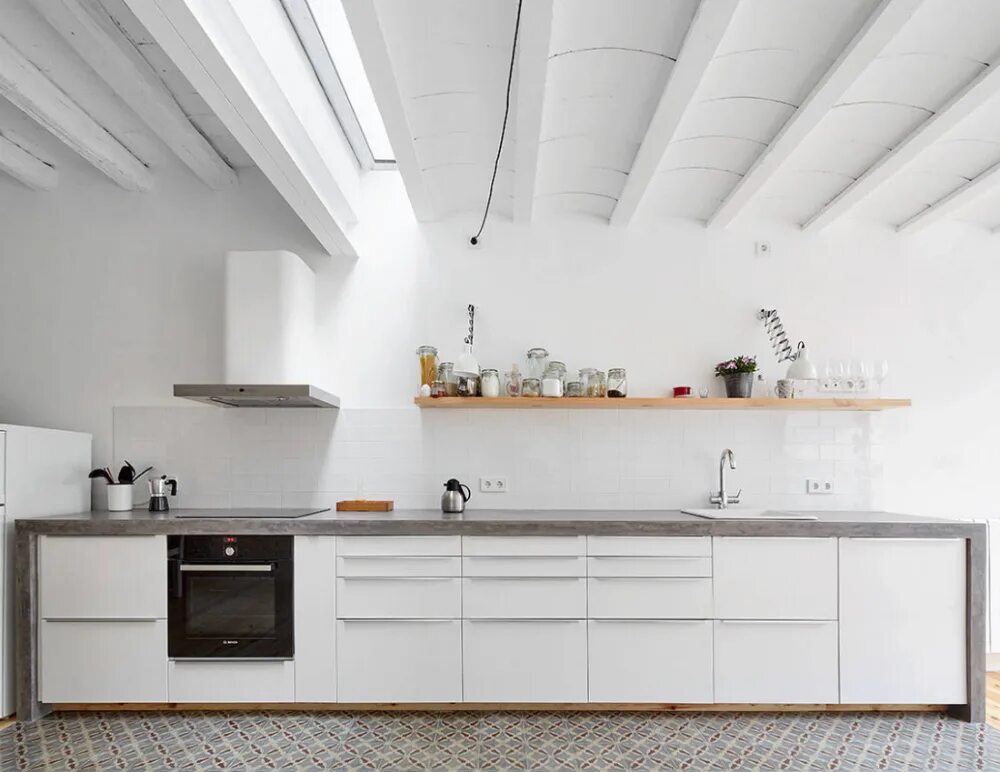 Кухня прямая без верхних шкафов фото Одноуровневые кухни (без верхних шкафов): купить кухонный гарнитур без верха в С