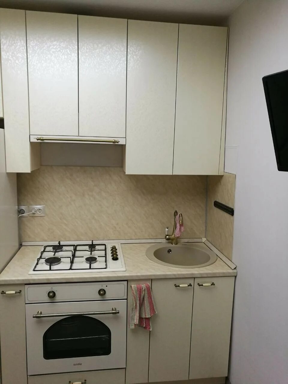 Кухня прямая хрущевка фото дизайн Маленький кухонный гарнитур в хрущевку цена на заказ