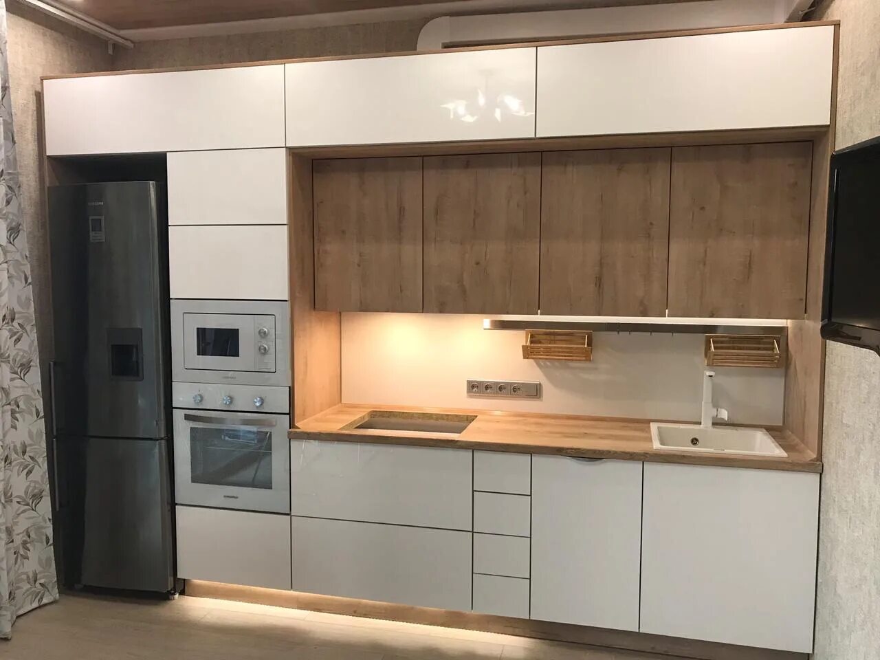 Кухня прямая проекты фото Прямая кухня с антресолями - Современные кухни - Кухни - Каталог