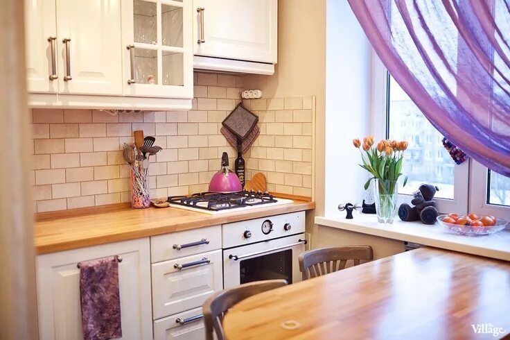 Кухня ремонт своими руками видео Квартира недели (Петербург) Kitchen design small, Kitchen design, Tiny kitchen