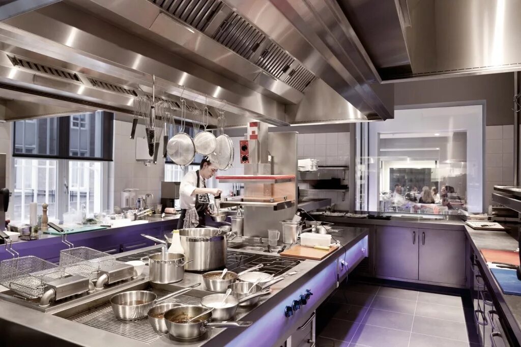 Кухня ресторана фото Система ХАССП обеспечивает безопасность пищевых производств