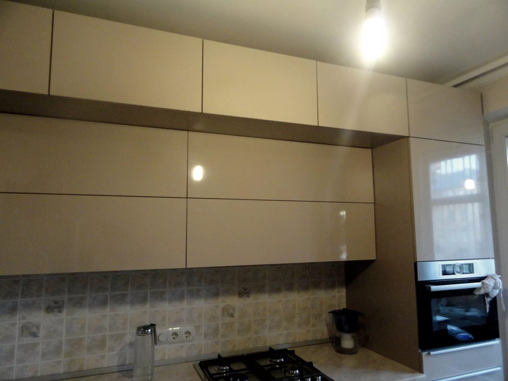 Кухня с антресолями до потолка фото Кухня с антресолями до потолка угловая (106 фото) - фото - картинки и рисунки: с