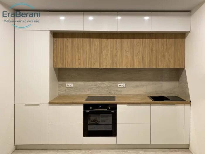 Кухня с антресолью фото Кухня с антресолями прямая до потолка на заказ недорого в Москве