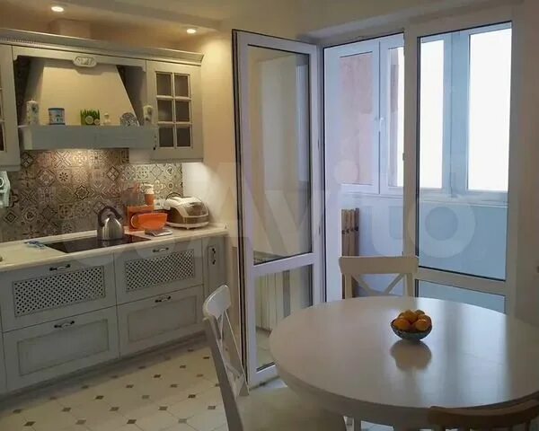 Кухня с балконным окном фото 1-к квартира, 32 м², 5/5 эт. на продажу в Казани Купить квартиру Авито