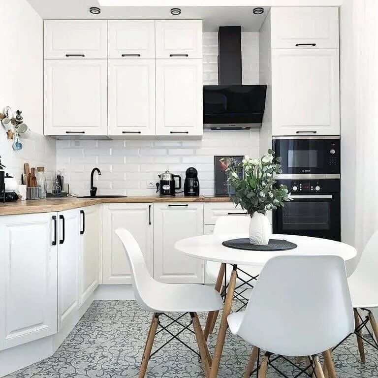 Кухня с белыми обоями фото дизайн Tabula, furniture store, Russia, Ukhta, prospekt Zeryunova, 18 - Yandex Maps