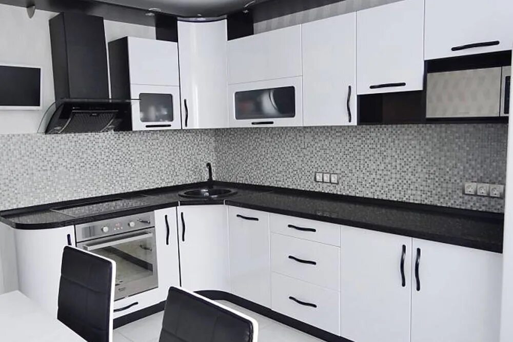 Кухня с черной столешницей фото Плюсы и минусы черной фурнитуры для кухни - статья от компании "Kesse"