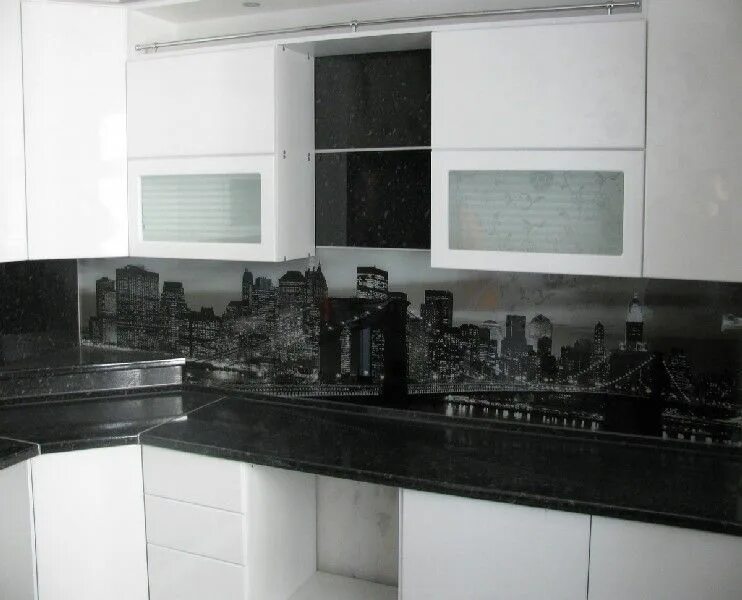 Кухня с черным фартуком фото черно-белая кухня Черно белый дизайн кухни фото - 17 Февраля 2015 - Анекдоты про