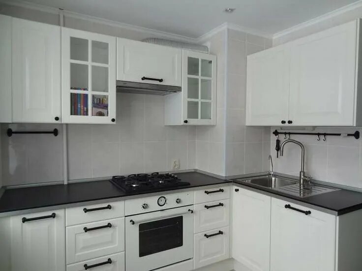 Кухня с черными ручками в интерьере Икея - "ЛИДИНГО" Kitchen design, Kitchen, Home