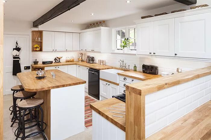 Кухня с деревянной столешницей в интерьере How do you like this white kitchen design with oak work/counter tops? Coastal Vi