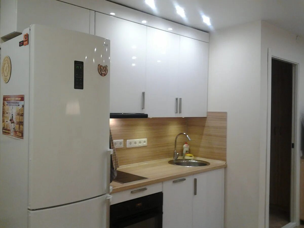 Кухня с двухкомфорочной варочной панелью фото Головоломка пятеро в одной. Решение. Наш вариант., столы - Идеи ремонта