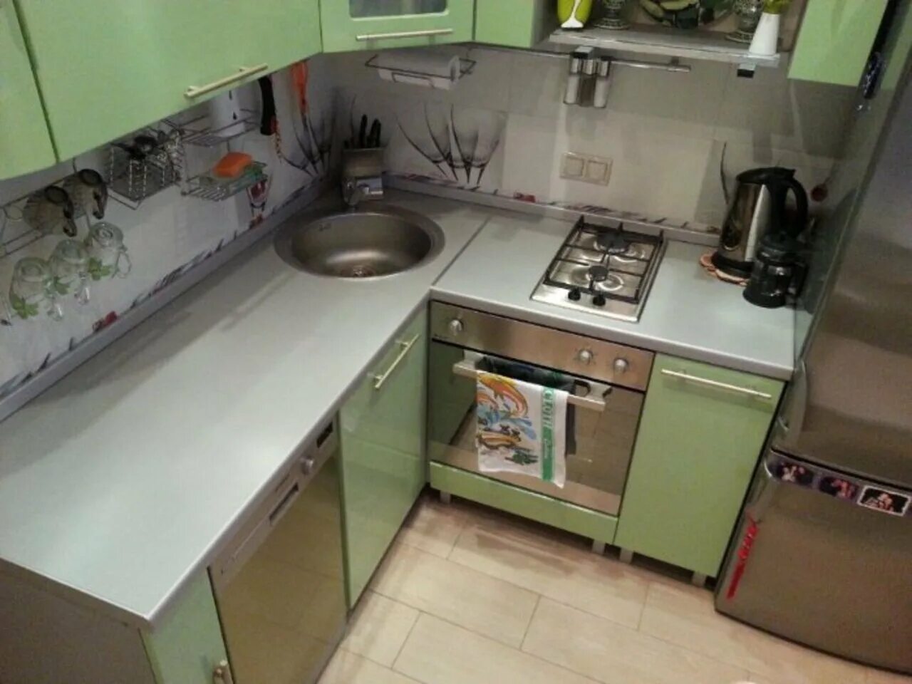 Кухня с двухкомфорочной варочной панелью фото Кухня с двухконфорочной плитой - Дом Мебели.ру