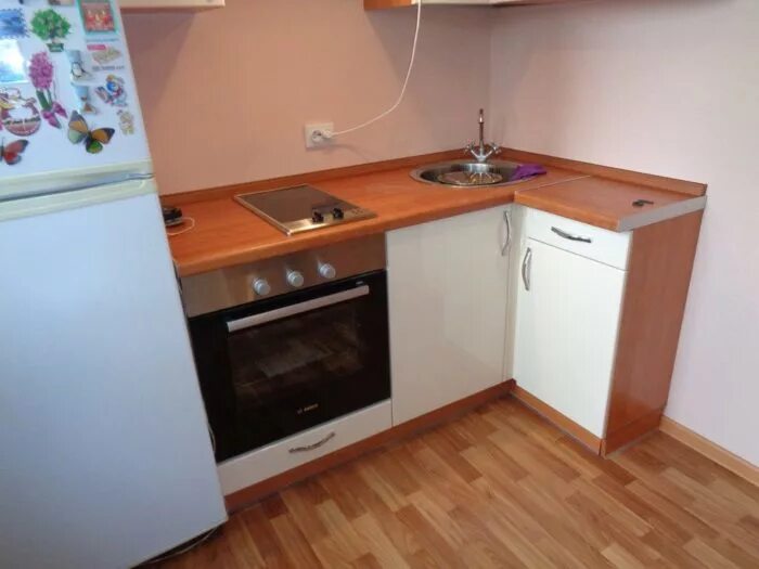 Кухня с двухкомфорочной варочной панелью фото Маленький кухонный гарнитур с варочной панелью фото Original-Mebel.ru