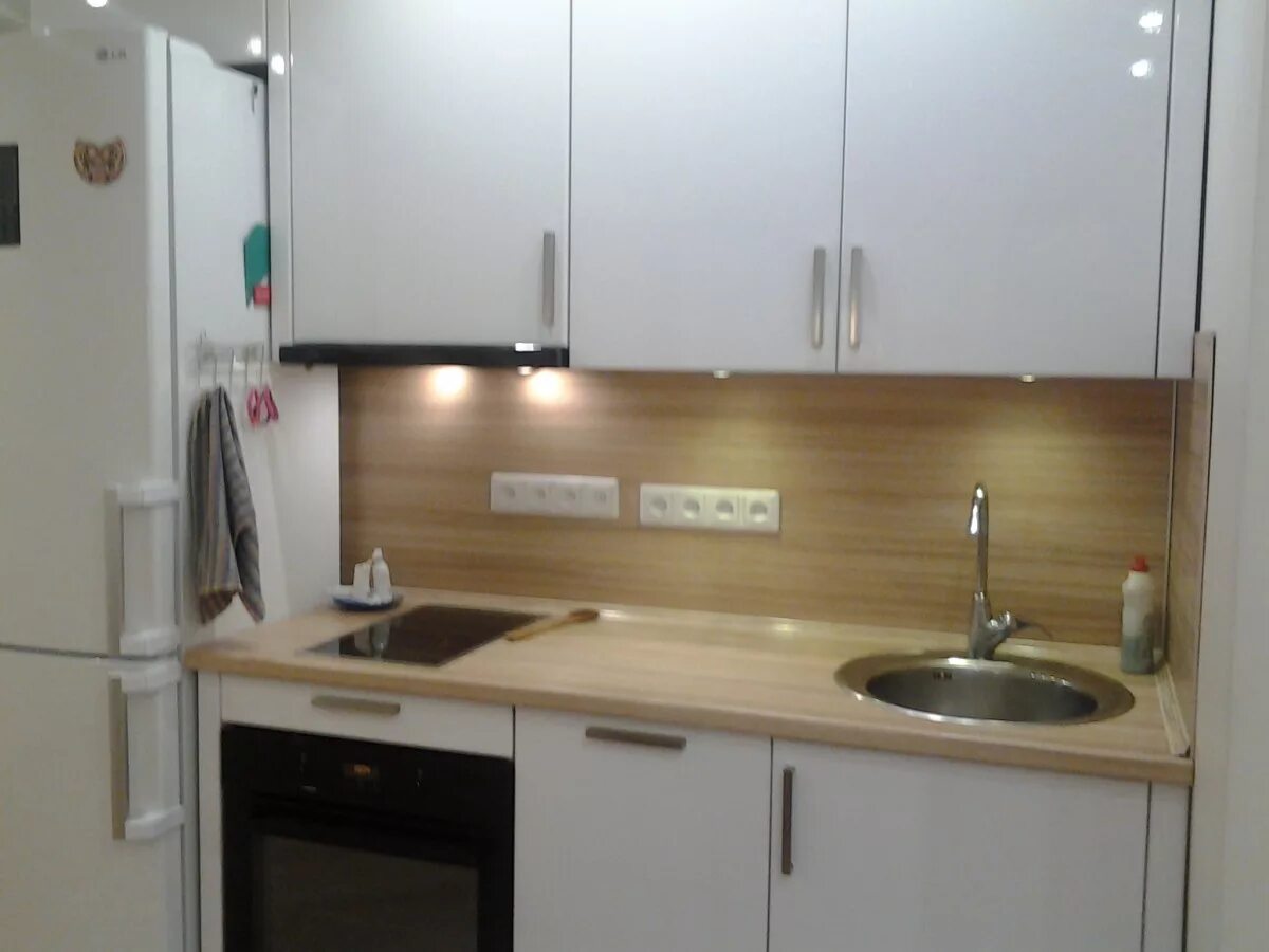 Кухня с двухкомфорочной варочной панелью фото Кухонный гарнитур с 2 комфорочной панелью (76 фото) - фото - картинки и рисунки: