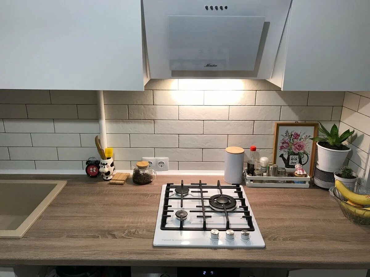 Кухня с двухкомфорочной варочной панелью газовой фото Кухня с двумя конфорками - mebelotradnaya.ru