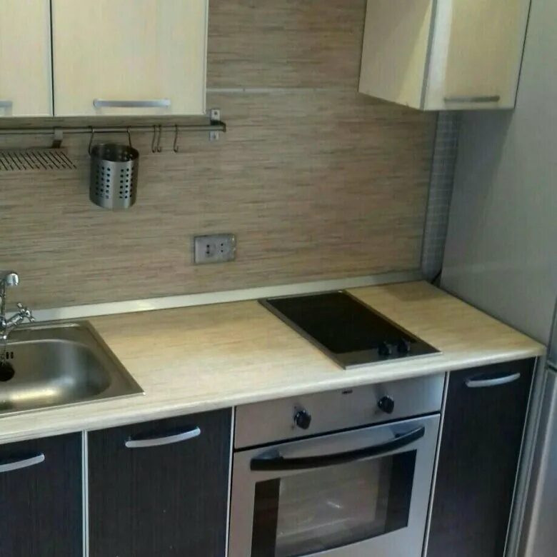 Кухня с двухкомфорочной варочной панелью газовой фото Кухонный гарнитур с духовым шкафом и варочной пане - купить в Братске, цена 11 0