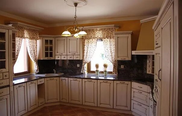 Кухня с двумя окнами фото Кухни из массива АФИНА(италия) - Фотография 34 из 58 ВКонтакте