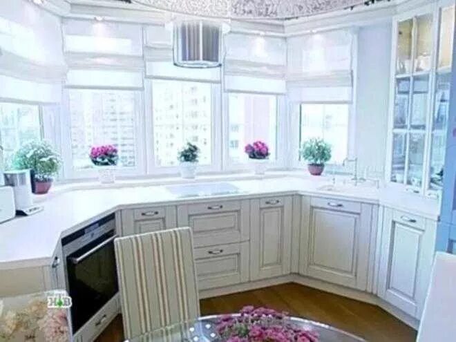 Кухня с эркерным окном дизайн фото Дизайн кухни с эркером: как оформить, что и куда поставить (24 фото)