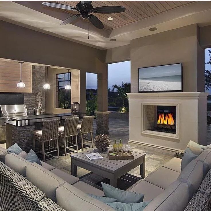 Кухня с камином дизайн в доме See this Instagram photo by @brandymelvilleusa * 123.3k likes Outdoor kitchen de