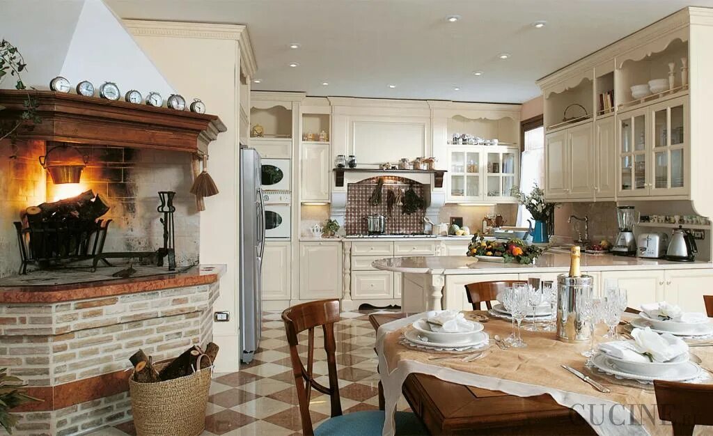 Кухня с камином дизайн в доме Кухня Faoma Luxury из Италии, купить итальянскую кухню Faoma Luxury в Москве