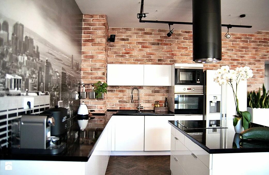 Кухня с кирпичной стеной фото Cegła we wnętrzach - plusy i minusy White modern kitchen, Kitchen design, Modern