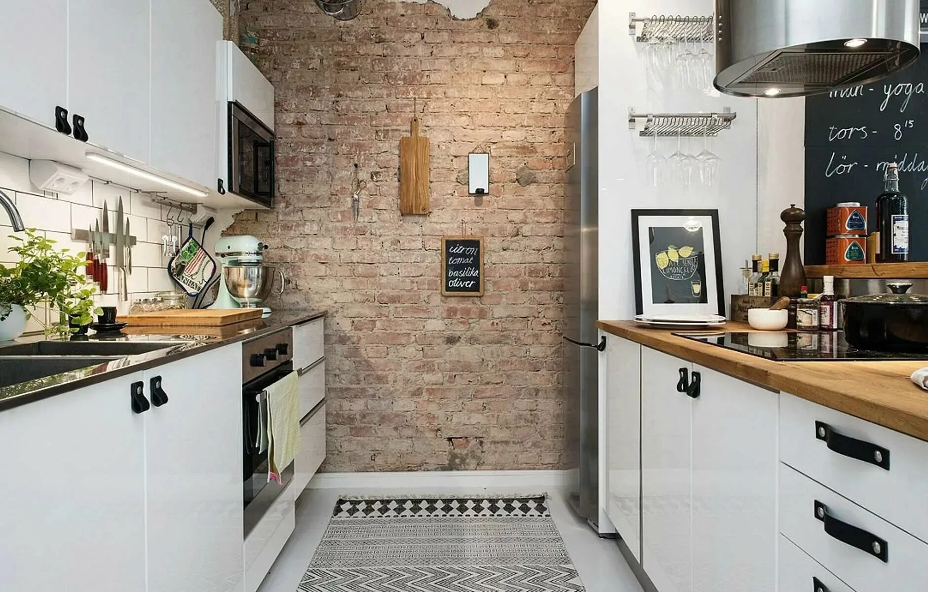 Кухня с кирпичной стеной фото Маленькая кухня в стиле лофт - советы и обзоры от специалистов