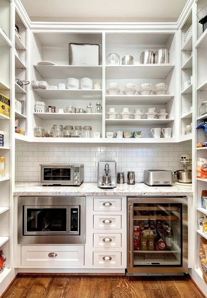 Кухня с кладовой в частном доме планировка Clever Kitchen Storage Ideas For The New Unkitchen Home kitchens, Kitchen pantry